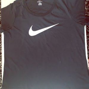 🤞🏻🦄🌵SOLD🤞🏻🌵🦄 1X NIKE PLUS SIZE T-SHIRT